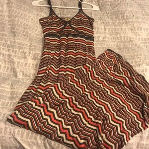 Form fitting maxi dress